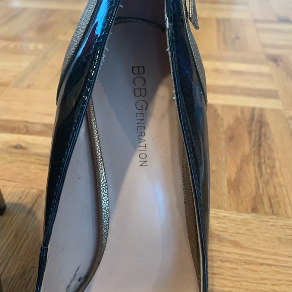 BCBG black patent & bronze heels - Picture 4 of 8